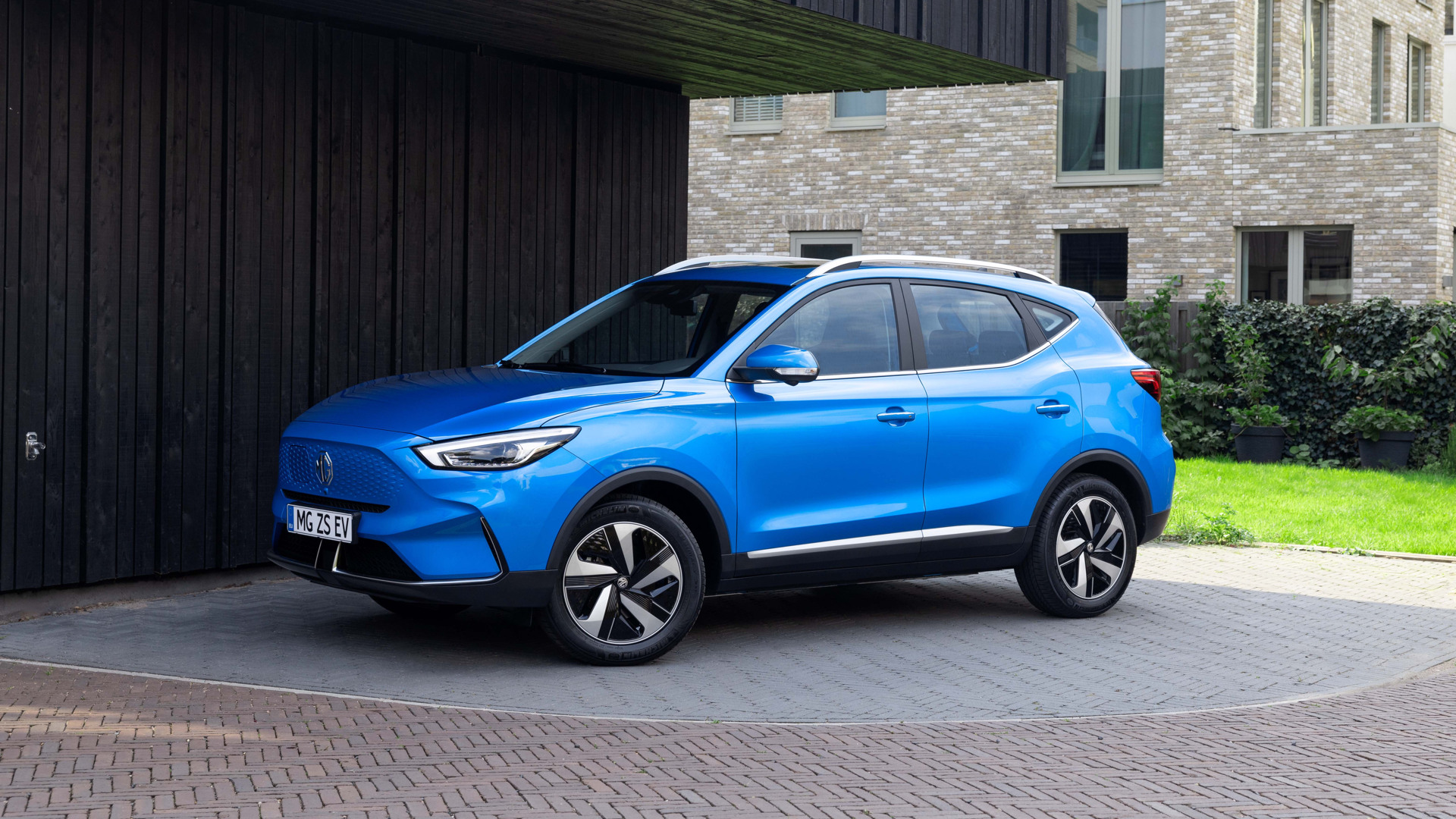 MG ZS EV - parkerad